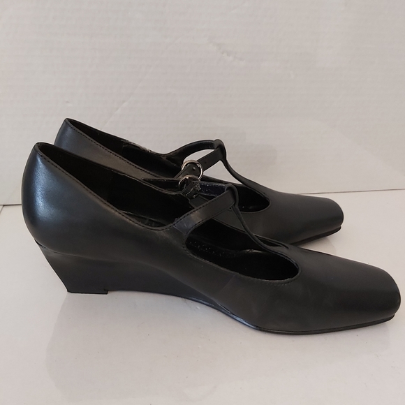 Naturalizer shoes Size 6 - Picture 3 of 9